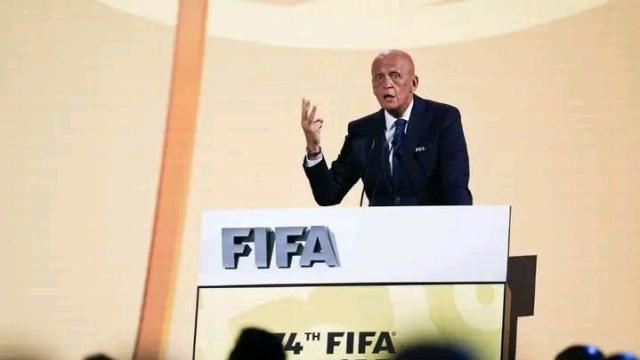 VAR平替FVS允许主帅挑战判罚，足球进入鹰眼时代？